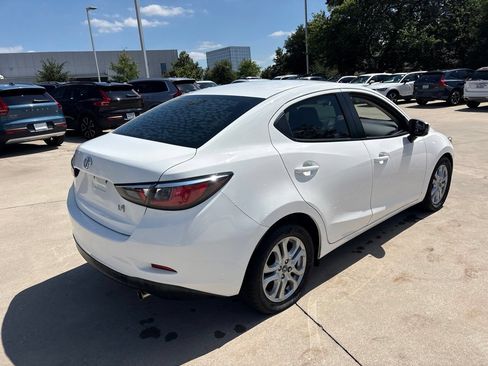 Used 2018 Toyota Yaris iA FWD image 5