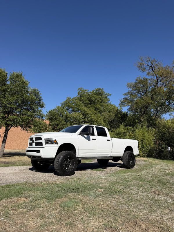 Used 2017 RAM 2500 Tradesman w/ Chrome Appearance Group AWD/4WD image 1