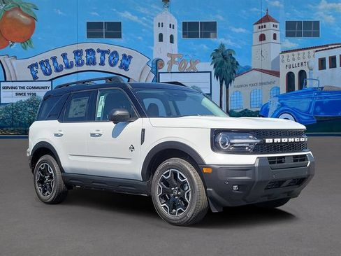 New 2026 Ford Bronco Sport Outer Banks w/ Outer Banks Tech Package+ AWD/4WD image 2