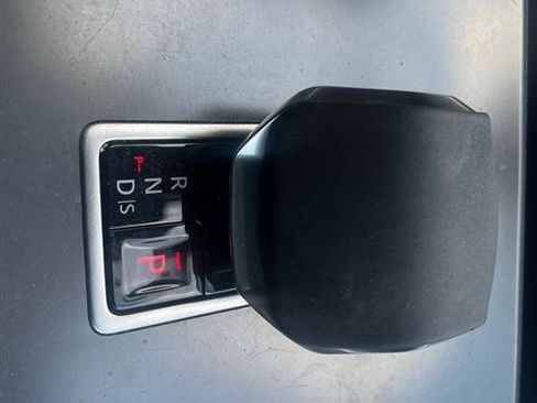 Used 2025 Land Rover Range Rover Velar Dynamic SE AWD/4WD image 25