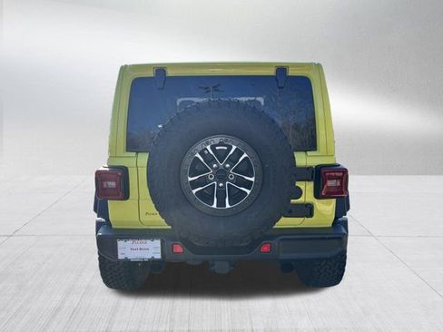 Certified 2024 Jeep Wrangler Unlimited Rubicon w/ XTREMEE 35" Tire Package image 7