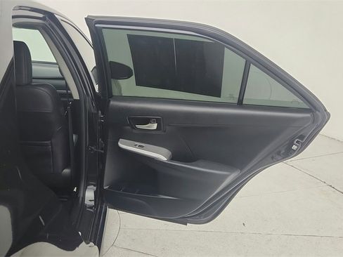 Used 2013 Toyota Camry SE image 27