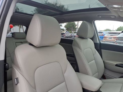 Used 2022 Kia Sportage EX image 22