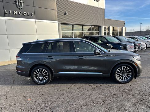 Used 2020 Lincoln Aviator Reserve image 8