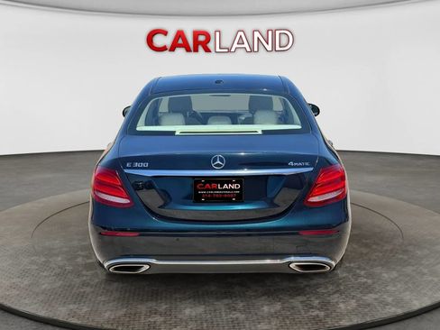 Used 2017 Mercedes-Benz E 300 4MATIC w/ Premium 1 Package image 5