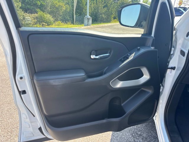 Used 2024 Nissan Frontier SV w/ Technology Package RWD image 26