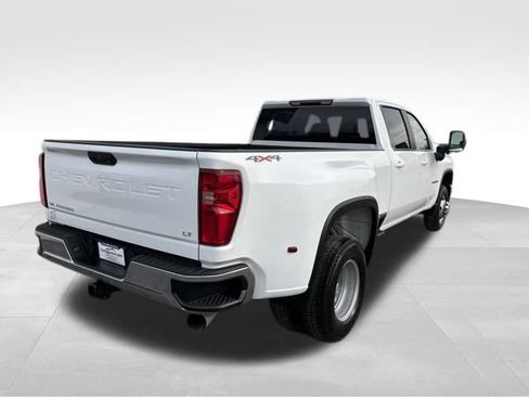 Used 2024 Chevrolet Silverado 3500 LT image 2