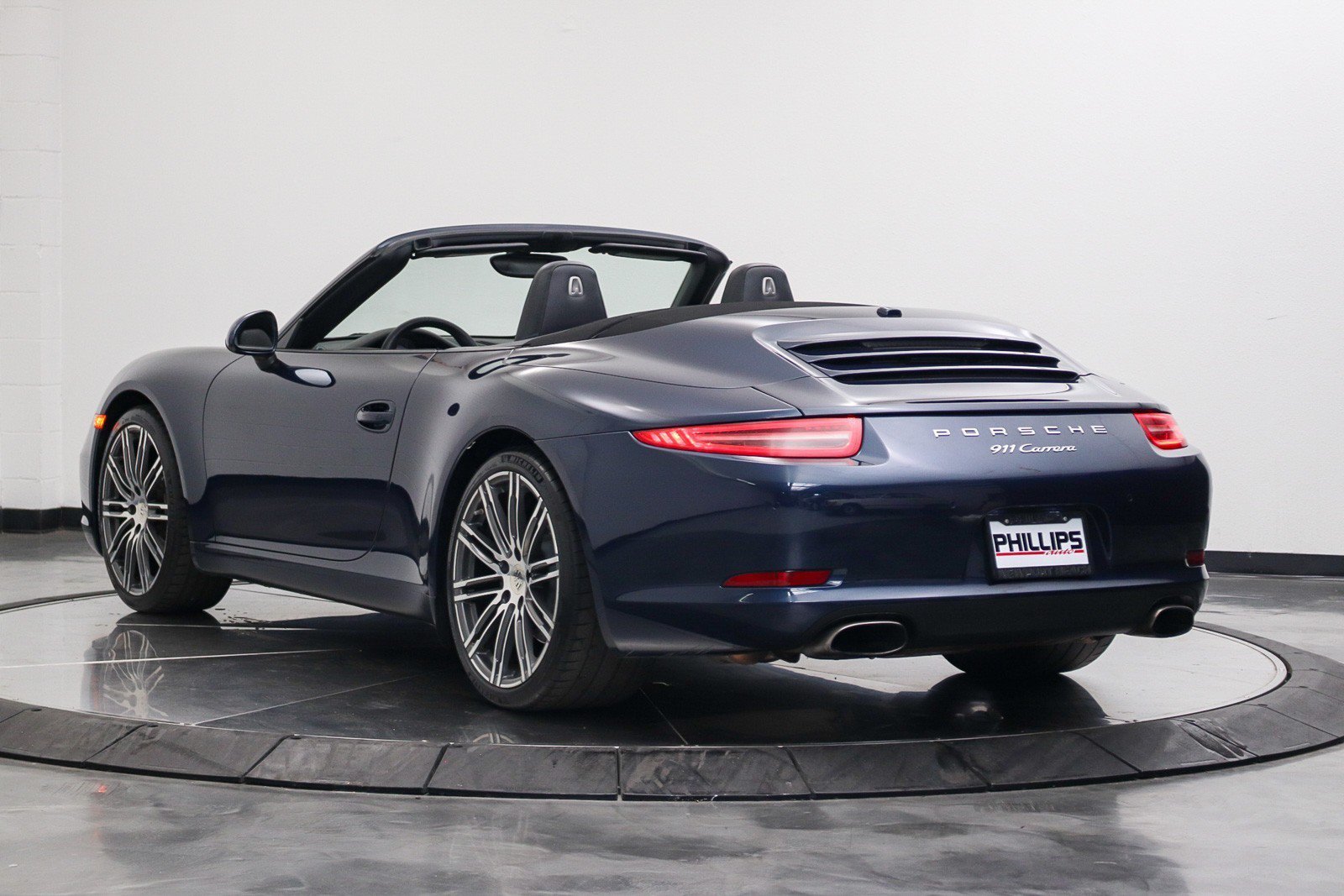 Used 2015 Porsche 911 Carrera image 10