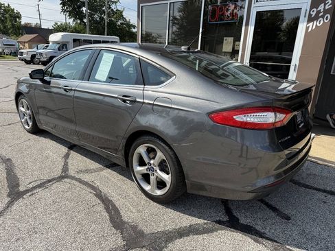 Used 2016 Ford Fusion SE FWD image 7