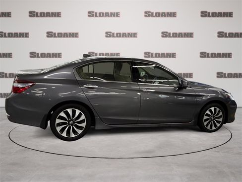 Used 2017 Honda Accord Touring image 6