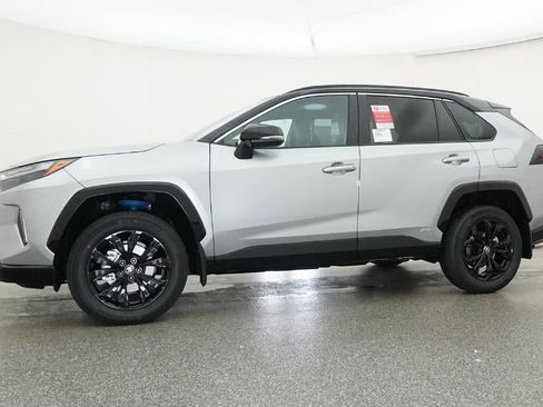 New 2025 Toyota RAV4 XSE image 18
