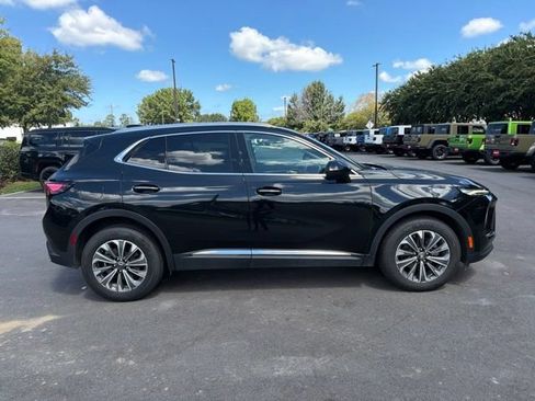 Used 2024 Buick Envision Preferred AWD/4WD image 2