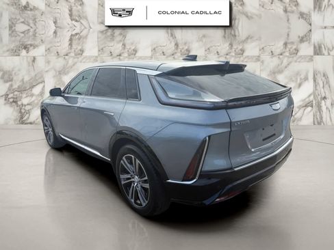 Used 2026 Cadillac Lyriq Premium Luxury AWD/4WD image 3