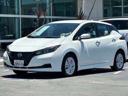 Used 2024 Nissan Leaf S FWD image 8