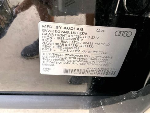 Used 2025 Audi Q5 2.0T Premium w/ Convenience Plus Package AWD/4WD image 35