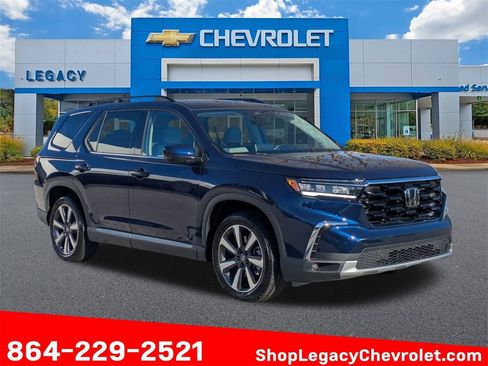 Used 2024 Honda Pilot Touring image 1