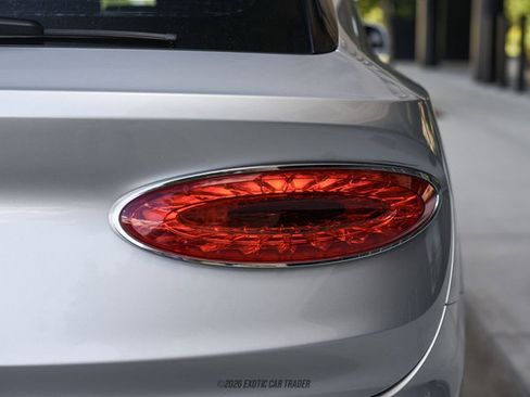 Used 2021 Bentley Bentayga AWD/4WD image 54