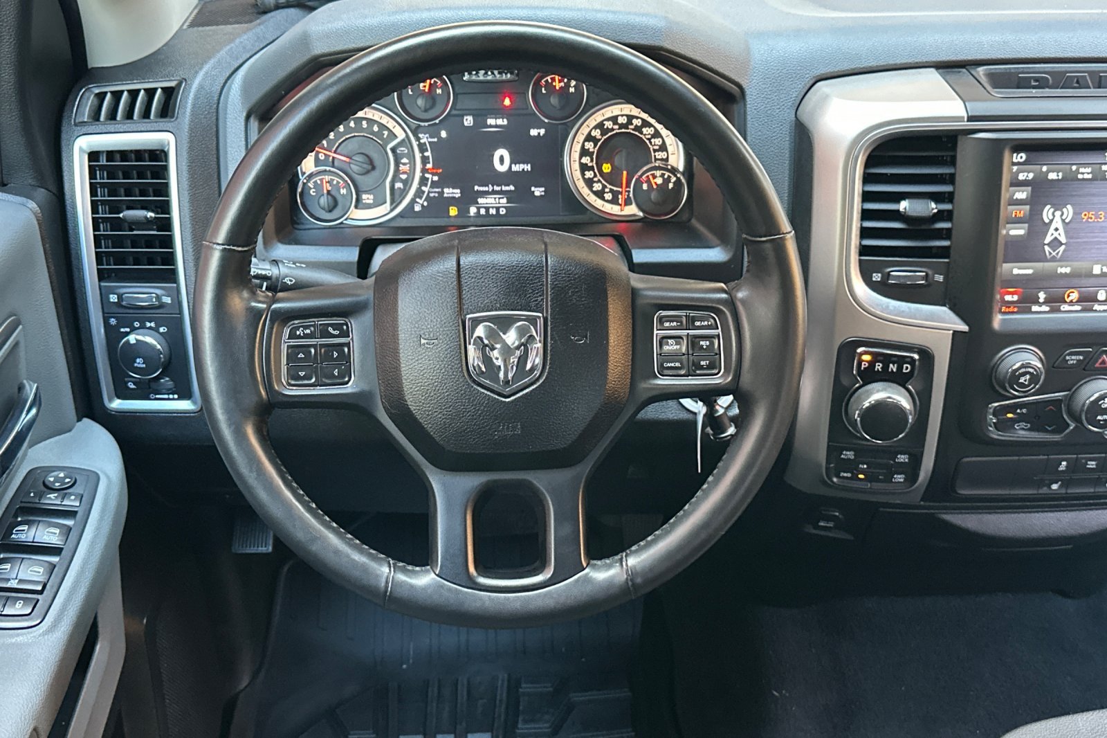 Used 2019 RAM 1500 Big Horn AWD/4WD image 14