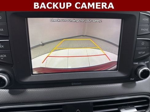 Used 2019 Hyundai Kona SE image 2