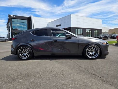 Used 2022 MAZDA MAZDA3 s FWD image 7