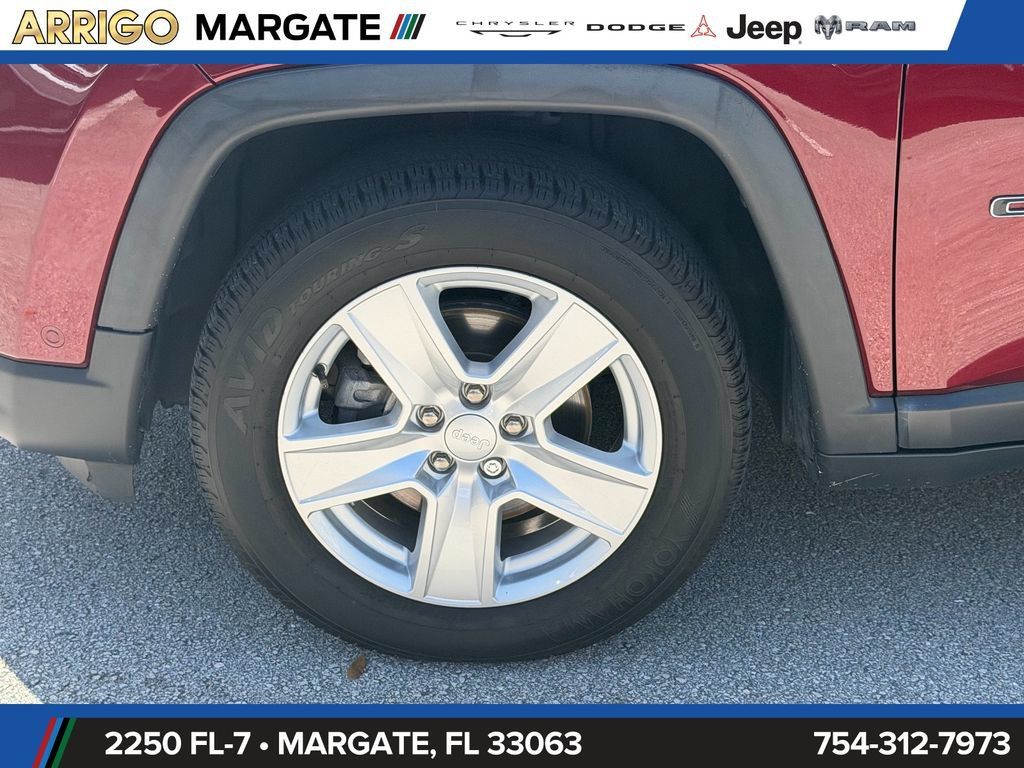 Used 2022 Jeep Compass Latitude w/ Convenience Group FWD image 18