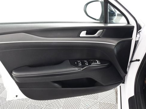 Used 2022 Kia K5 GT-Line image 14