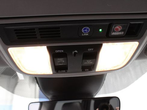 Used 2023 Honda Odyssey Touring image 36