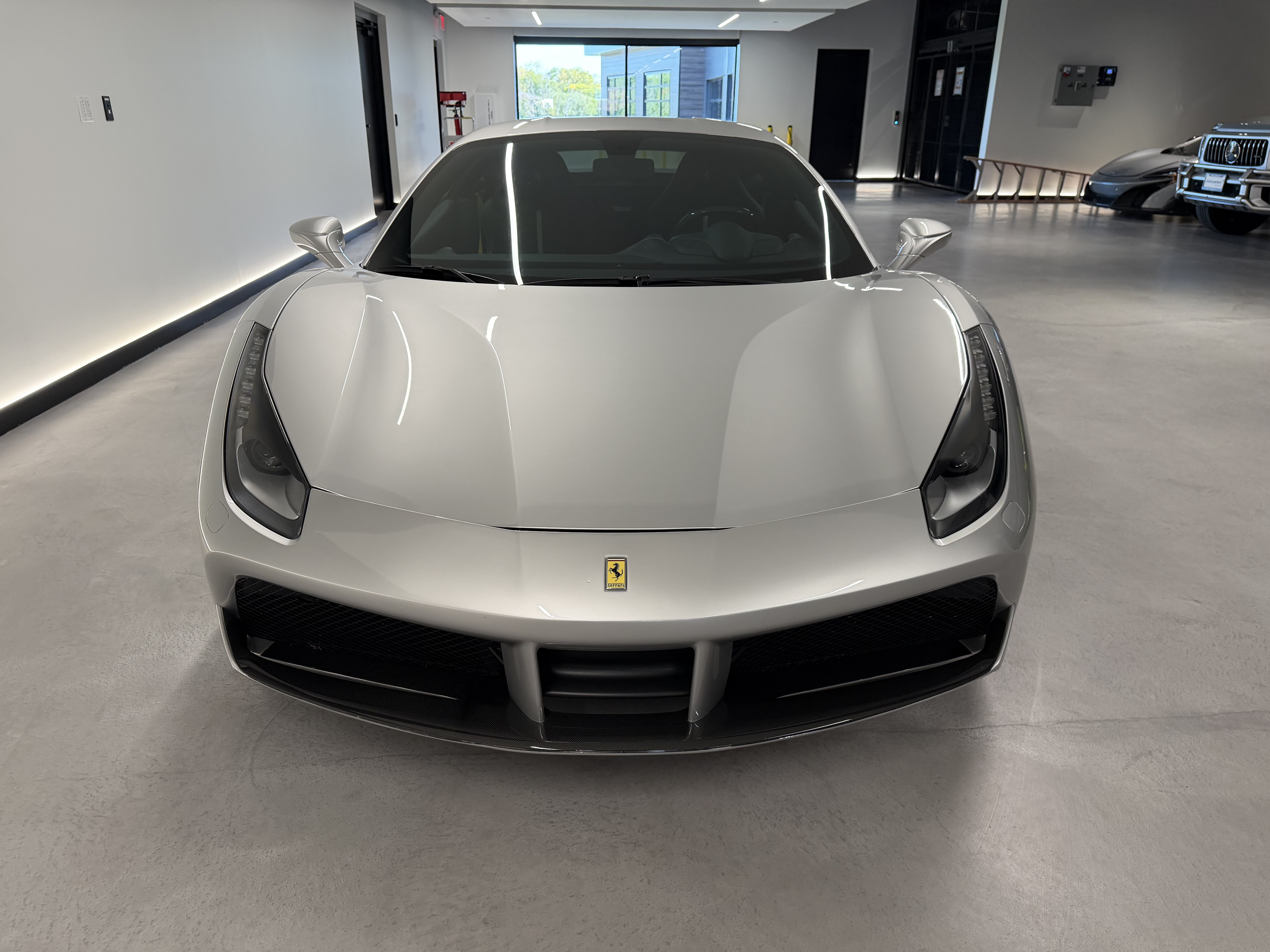 Used 2016 Ferrari 488 GTB RWD image 9