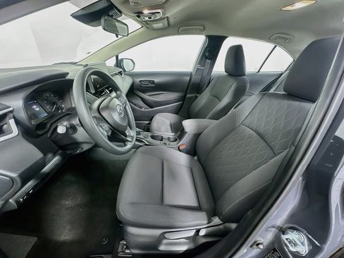 Used 2025 Toyota Corolla LE FWD image 13