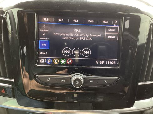 Used 2020 Chevrolet Traverse LS image 20