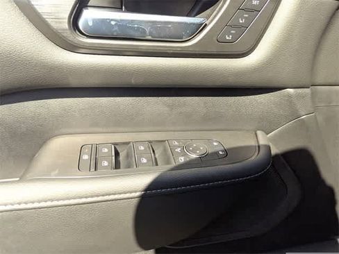 New 2026 Nissan Armada SL w/ Captain's Chari Seat Package image 18