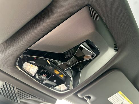 Used 2025 BMW X1 xDrive28i w/ Technology Package image 19