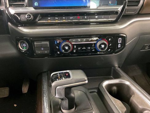 Certified 2024 Chevrolet Silverado 1500 High Country w/ Technology Package AWD/4WD image 6