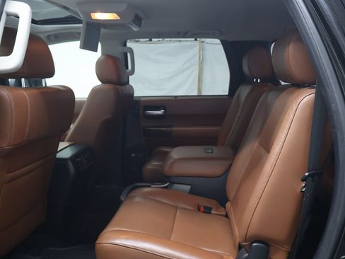 Used 2016 Toyota Sequoia Platinum AWD/4WD image 16