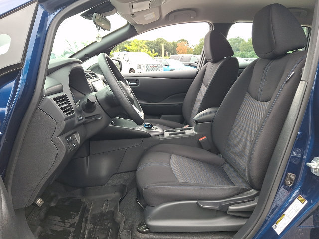 Used 2025 Nissan Leaf S FWD image 2