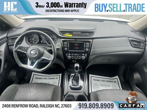 Used 2018 Nissan Rogue SV image 17