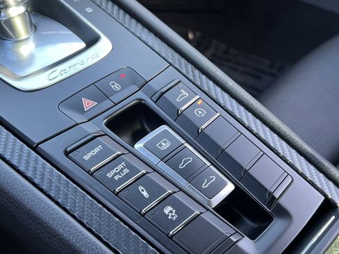 Certified 2015 Porsche 911 Carrera 4S image 25