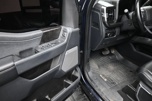 Used 2023 Ford F250 Lariat w/ Sport Appearance Package AWD/4WD image 19