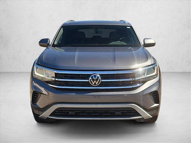 Used 2023 Volkswagen Atlas Cross Sport SE w/ Panoramic Sunroof Package FWD image 2
