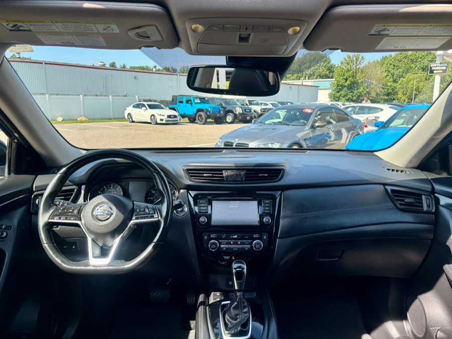 Used 2018 Nissan Rogue SL w/ Premium Package AWD/4WD image 12