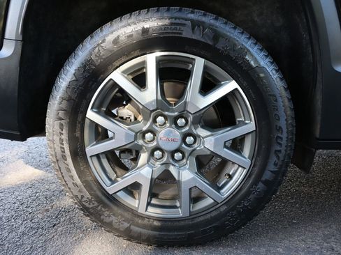 Used 2021 GMC Acadia SLE image 45