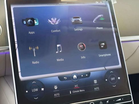 Used 2023 Mercedes-Benz S 580 4MATIC Sedan image 18