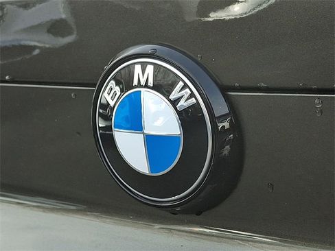 Used 2025 BMW X6 xDrive40i w/ Executive Package image 31