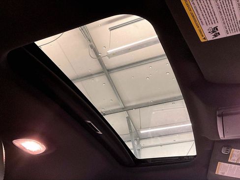 Used 2013 Ford F150 Platinum image 22