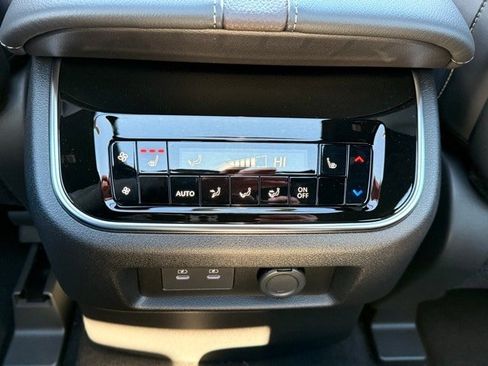 New 2026 Nissan Armada Platinum image 21