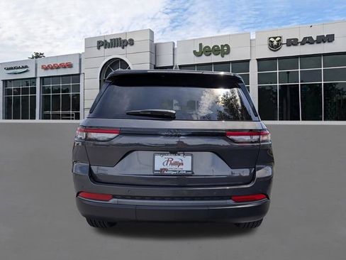 New 2026 Jeep Grand Cherokee Limited w/ Limited Altitude Package RWD image 5