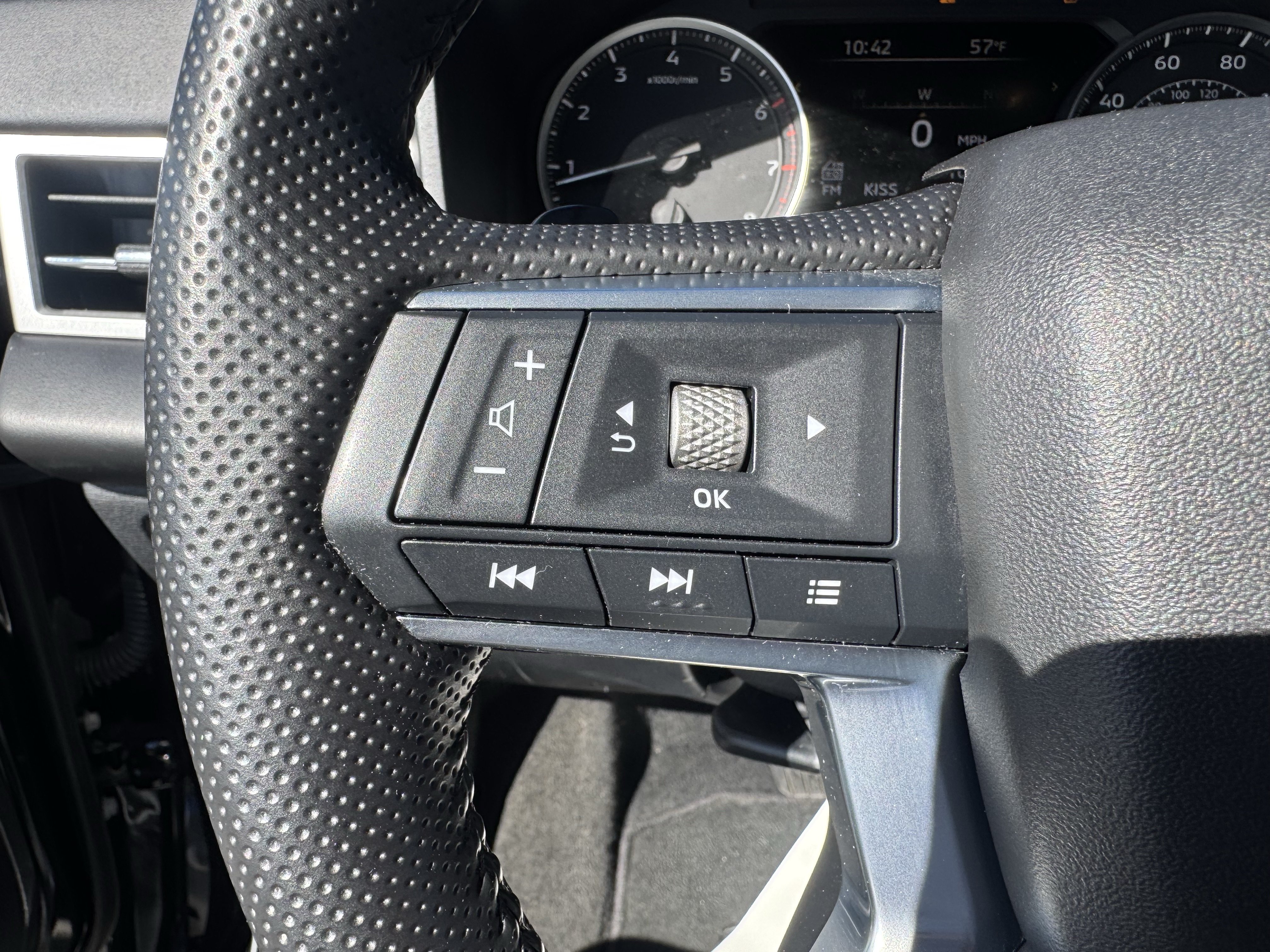 Used 2025 Mitsubishi Outlander SE AWD/4WD image 18