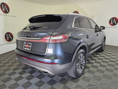 Used 2023 Lincoln Nautilus Reserve image 5