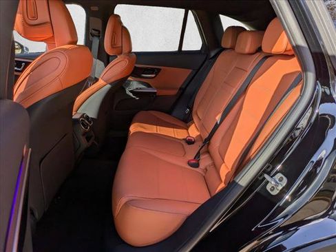 Used 2026 Mercedes-Benz GLC 300 image 18