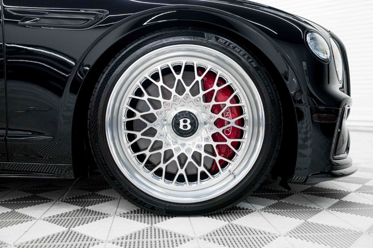 Used 2025 Bentley Flying Spur Plug-In Hybrid AWD/4WD image 32